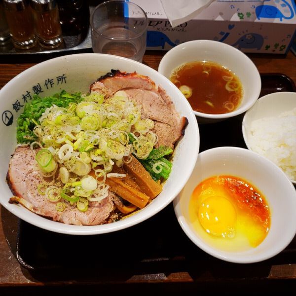 「【限定】汁なしＢＬＡＣＫ（スキヤキ風ニンタマセット）８５０円」@中華そば 飯村製作所の写真