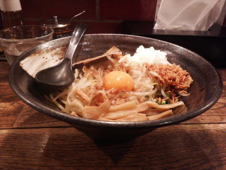 「油そば」@麺や すする まる弐の写真