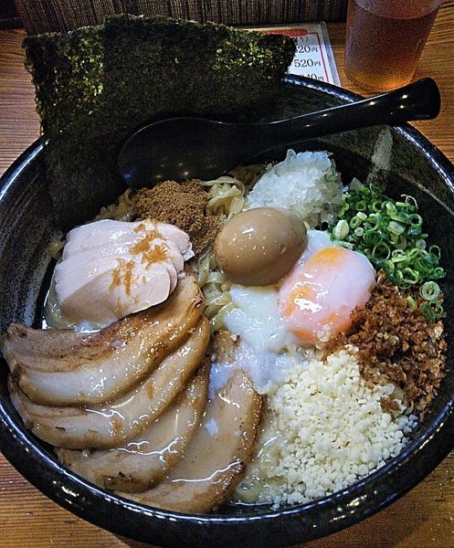 「特製濃厚白湯まぜそば 1030円」@三代目麺処 「まるは」極 船橋店の写真