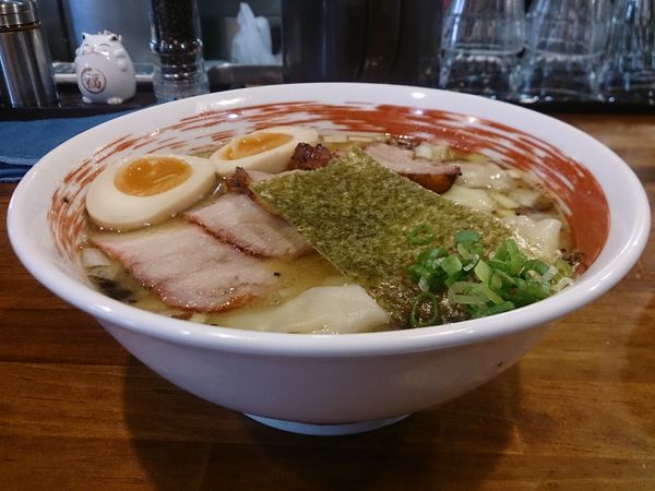 「味噌チャーシューワンタンメン+味付玉子」@麺屋 悠の写真