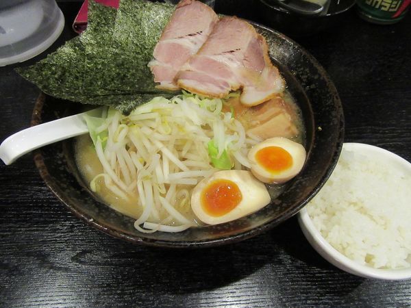 「豪快らーめん（１０００円）」@らーめん 喜丸の写真