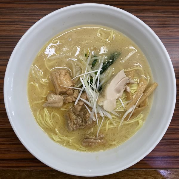 「塩もつそば（大盛サービス） ¥790円」@もつの屋の写真