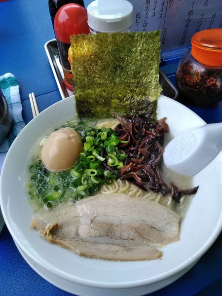 「ら〜めん 500円」@博多長浜ラーメン松村の写真