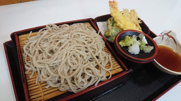 「天ざるそば　860円」@手打ちそば そば信の写真