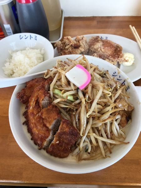 「排骨濃厚タンメン＋唐揚げセット」@極濃湯麺シントミの写真