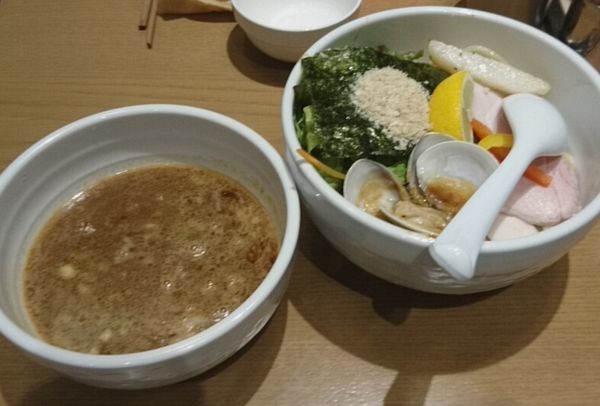 「鶏と蛤の濃厚つけ麺」@むぎとオリーブ さいたま新都心店の写真