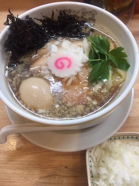 「煮干そば　780円　たまねぎ50円　味玉クーポン」@中華そば ムタヒロ 錦糸町店の写真