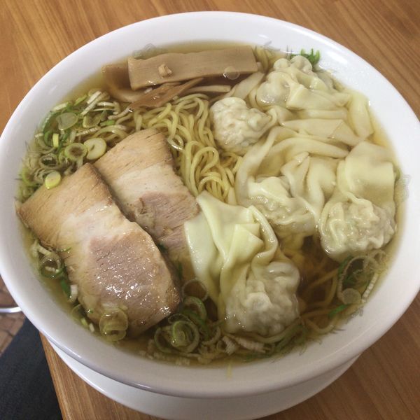 「まのけ（ワンタンメン）900円」@支那そば へいきちの写真