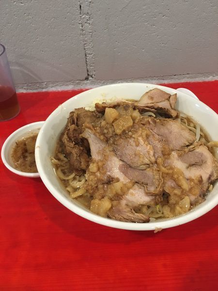 「豚入りラーメン」@Yume Wo Katare Okinawaの写真