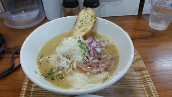 「特性鶏そば」@アメノオトの写真