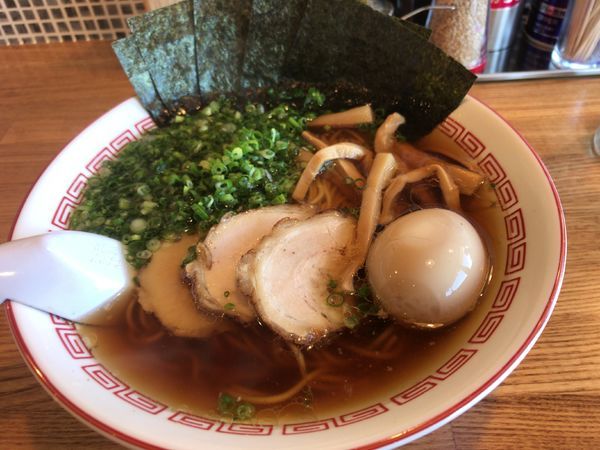 「しょう油750円＋全部乗せ350円」@らぁめん伊山の写真