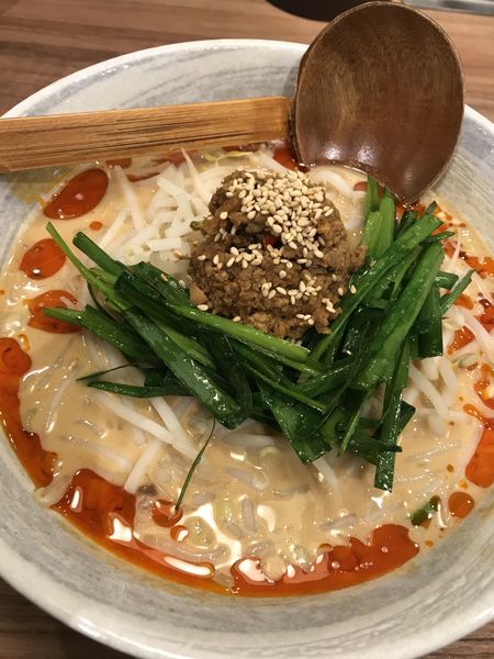 「濃厚白ゴマ坦々麺 2辛」@らーめん YuToRiの写真