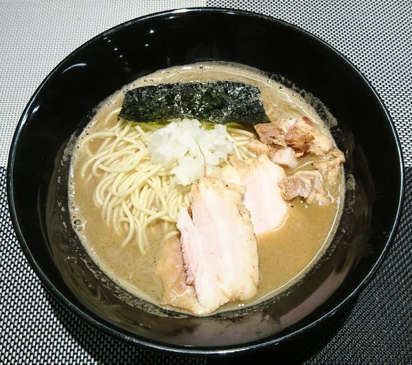 「濃厚中華そば＋【限定】和え玉(比内地鶏)」@煮干乱舞の写真