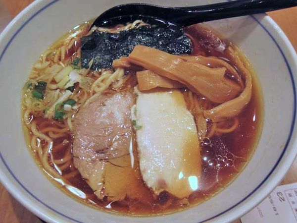 「純鶏らーめん醤油　580円」@麺処直久 新橋店の写真