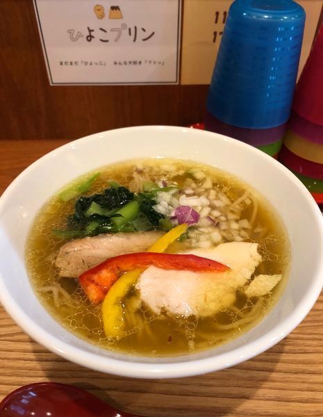 「らーめん ¥800 with Beer ¥400」@ひよこプリンの写真