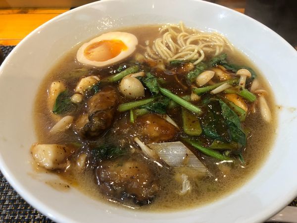 「【秋季限定】牡蠣ときのこの豆鼓汁そば950円」@汁そば といろの写真