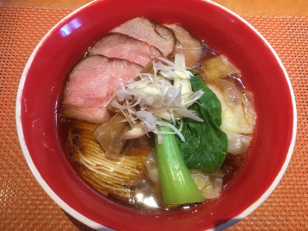 「鶏出汁からの追い本枯れ節特選雲呑中華そば1200円」@柴崎亭の写真