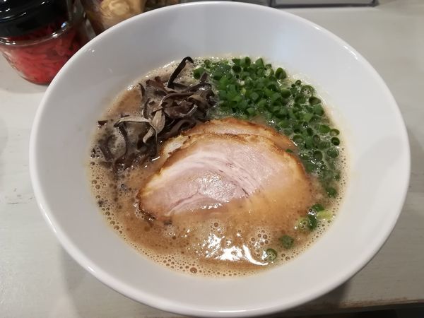 「9/20 白バリカタ　750円」@博多ラーメン ムギコの写真