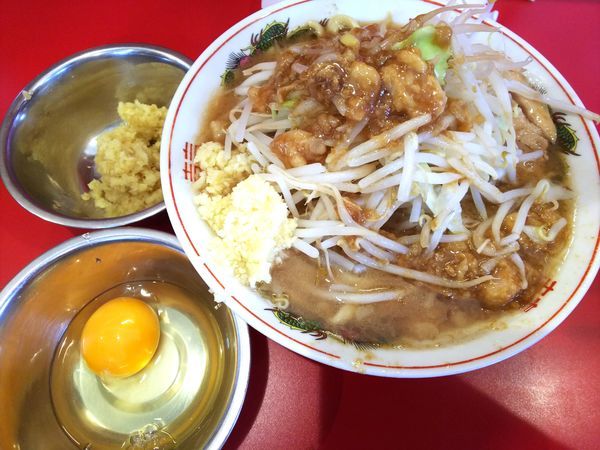 「ミニラーメン＋刻み生姜＋生たまご　700＋50＋50円」@ラーメン英二の写真