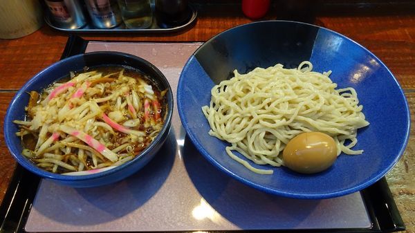 「野菜つけそば（900円）＋味玉（100円）」@煮干し背脂極太手もみ麺の店 一本勝負の写真