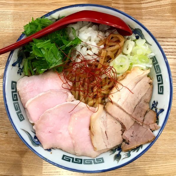 「油そば チャーシュー」@くじら食堂 nonowa東小金井店の写真