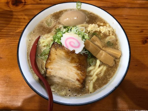 「らーめん 並盛+味付け玉子」@麺や 万福 ma.n.pu.kuの写真