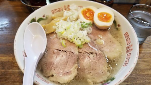 「味玉チャーシューメン　塩」@らあめん 寸八 総本店の写真