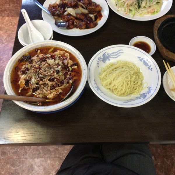 「豚肉と野菜の辛煮込み ねぎ麺付き」@桂林餃子 満足 新検見川店の写真
