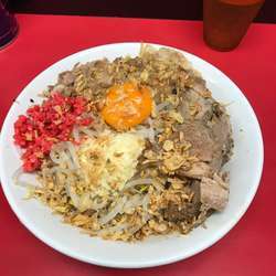 汁なしラーメン ニンニク 紅生姜 脂チョイ増し