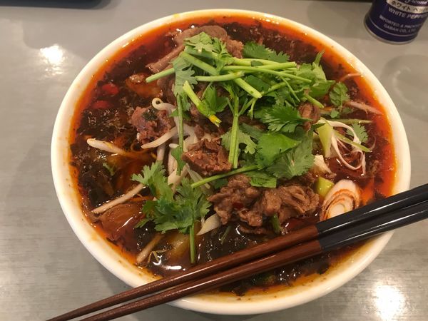 「限定 トマト牛肉麺【950円】」@三陽楼の写真