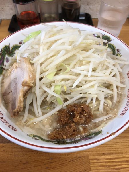 「豚王、麺少なめ」@バカ盛りらーめん タブー(TABOO)の写真
