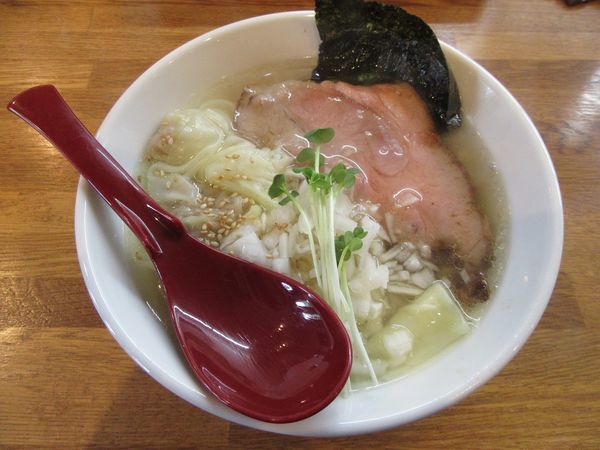 「塩ワンタン麺（８５０円）」@中華そば JUN-CHANの写真