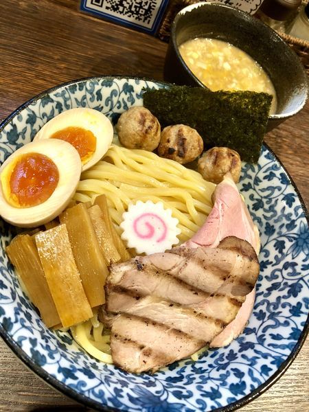 「【夏季限定】魚介冷やしつけ麺 中￥850➕️高菜納豆￥100」@麺処はなぶさの写真