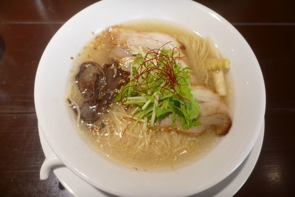 「らーめん 塩麺独歩（麹入り）¥650／大盛¥0」@塩らーめんばんやの写真