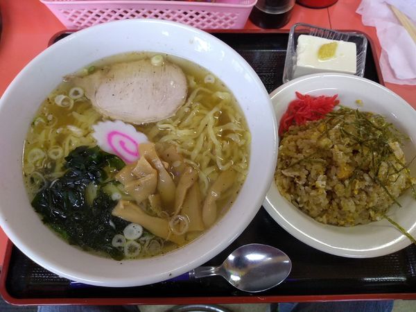 「ラーメン ミニチャーハン(Aランチ) 850円」@蜂屋 吉水支店の写真