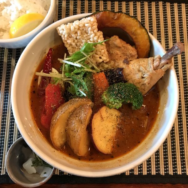 「やわらかチキンと大地の恵み（薬膳チキンスープ）文月」@奥芝商店 八王子田代城の写真