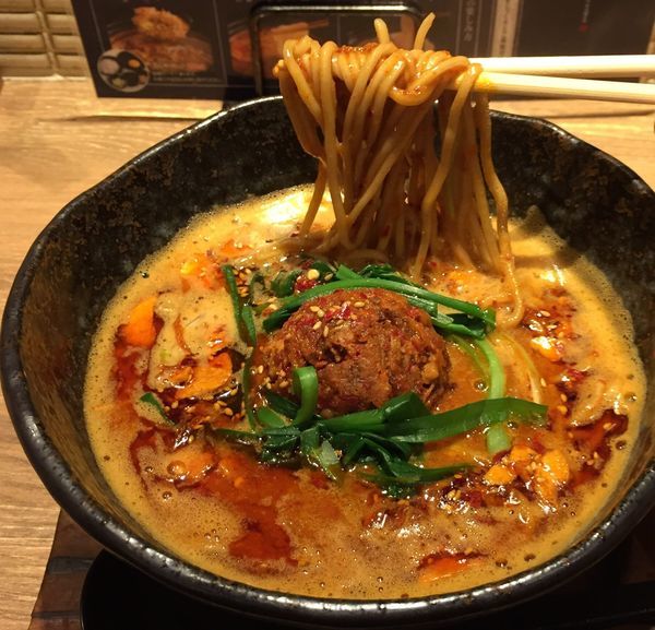 「辛いどろ味噌麺880円」@味噌が一番 中野サンモール店の写真