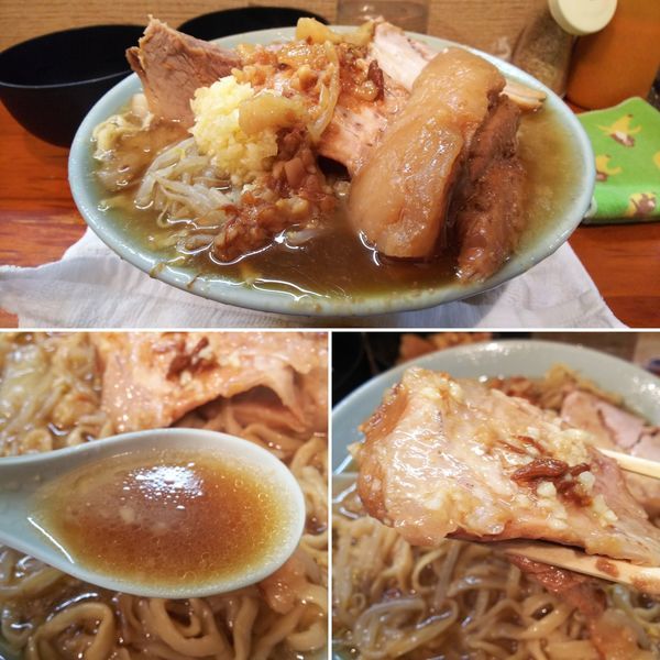 「豚入りラーメン」@ラーメン富士丸 西新井大師店の写真