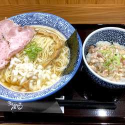 煮干しらぁめん（820円）＋にぼし飯（260円）