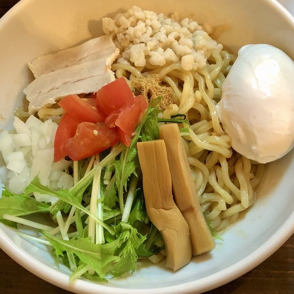 「あぶらそば(並)ポーチドエッグ,背あぶら」@あぶらそば 児 -CHIGO-の写真