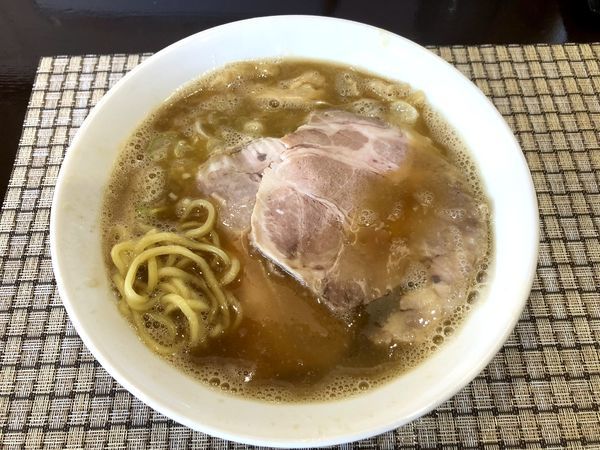 「背油豚骨醤油ラーメン（680円）」@麺屋 銀二の写真