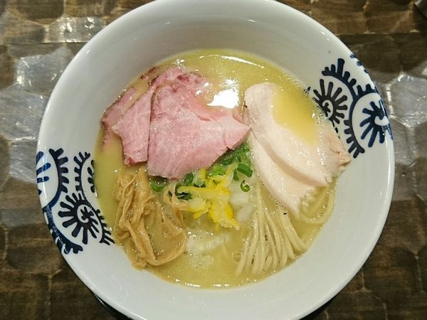 「純鶏そば」@特級鶏蕎麦 龍介の写真