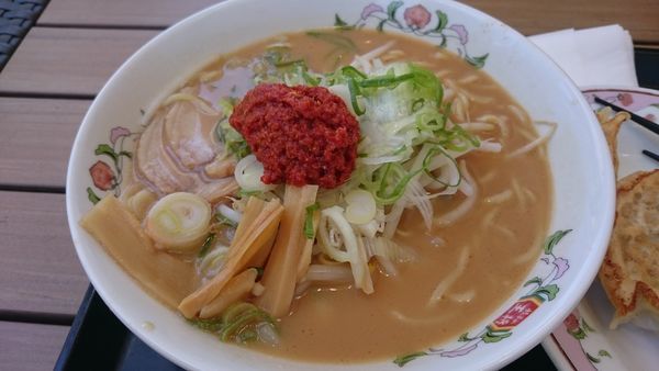 「辛味噌ラーメン＋餃子」@餃子の王将 グランツリー武蔵小杉店の写真