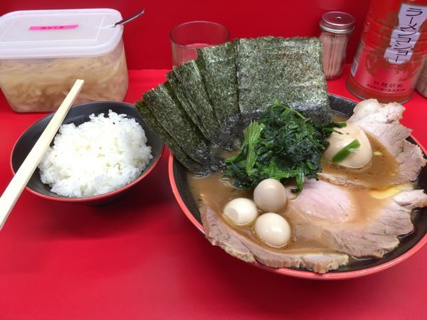 「勝鬨ラーメン 半ライス」@横濱家系ラーメン 勝鬨家の写真