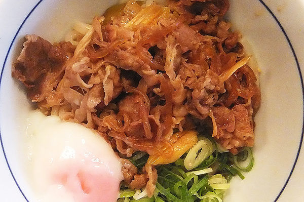 「肉温たまぶっかけうどん(並)」@なか卯 せんげん台店の写真