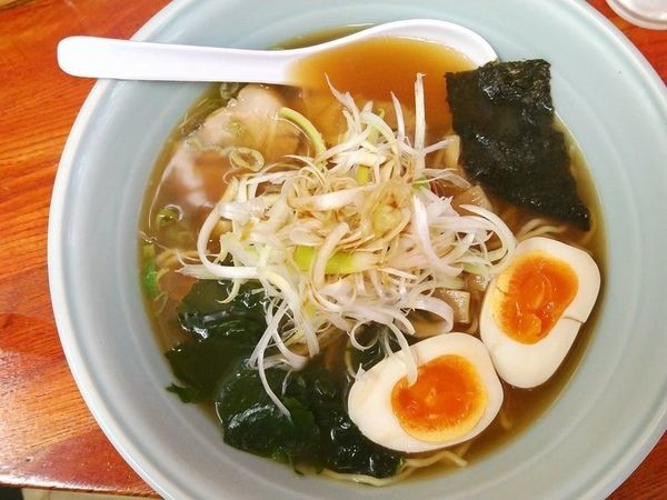 「ネギラーメン＋味付け玉子」@関取ラーメン 竜軒の写真