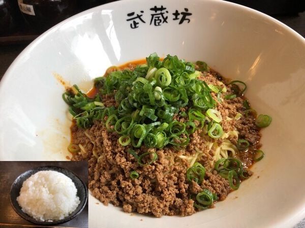 「担々麺（ごま）600円、肉増し100円、ライス100円」@汁なし担担麺 武蔵坊の写真