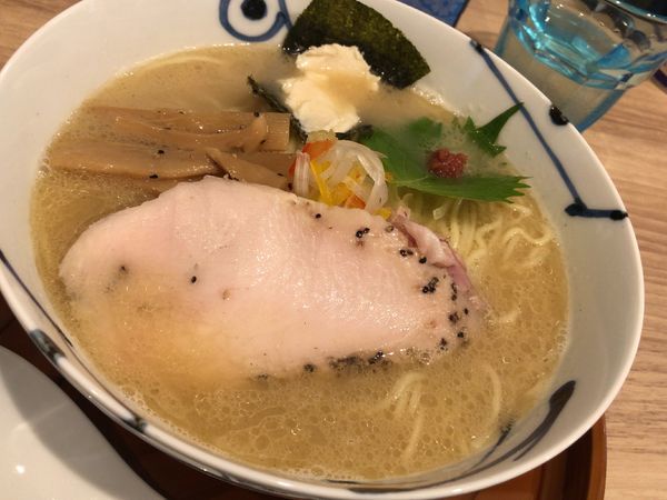 「鯛白湯らーめん塩味」@麺や 空月の写真