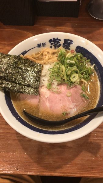 「濃厚煮干しそば」@濃厚煮干しそば 麺匠 濱星 関内店の写真