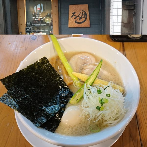 「☆オススメ特製豚白湯８８０円」@ろく月の写真